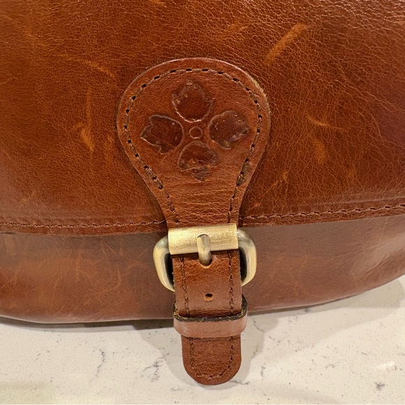 Patricia Nash
Linny Small Saddle Bag - Picture 5 of 10